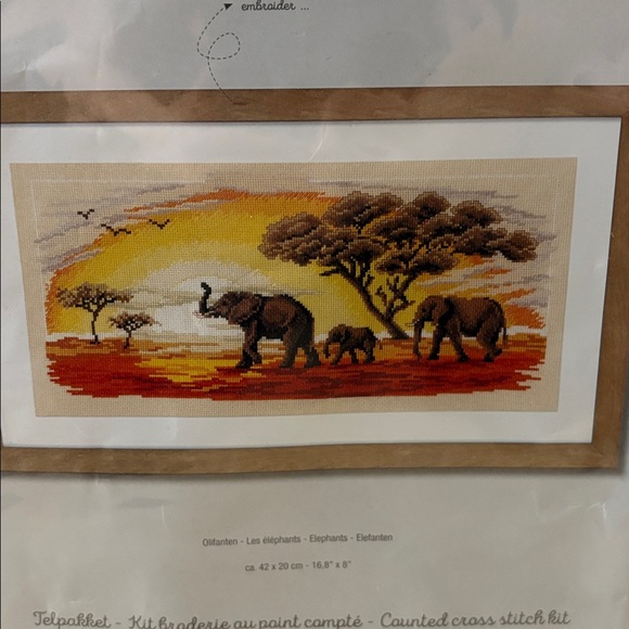 Vervaco DIY Cross Stitch Kit with Elephants - Picture 3 of 6